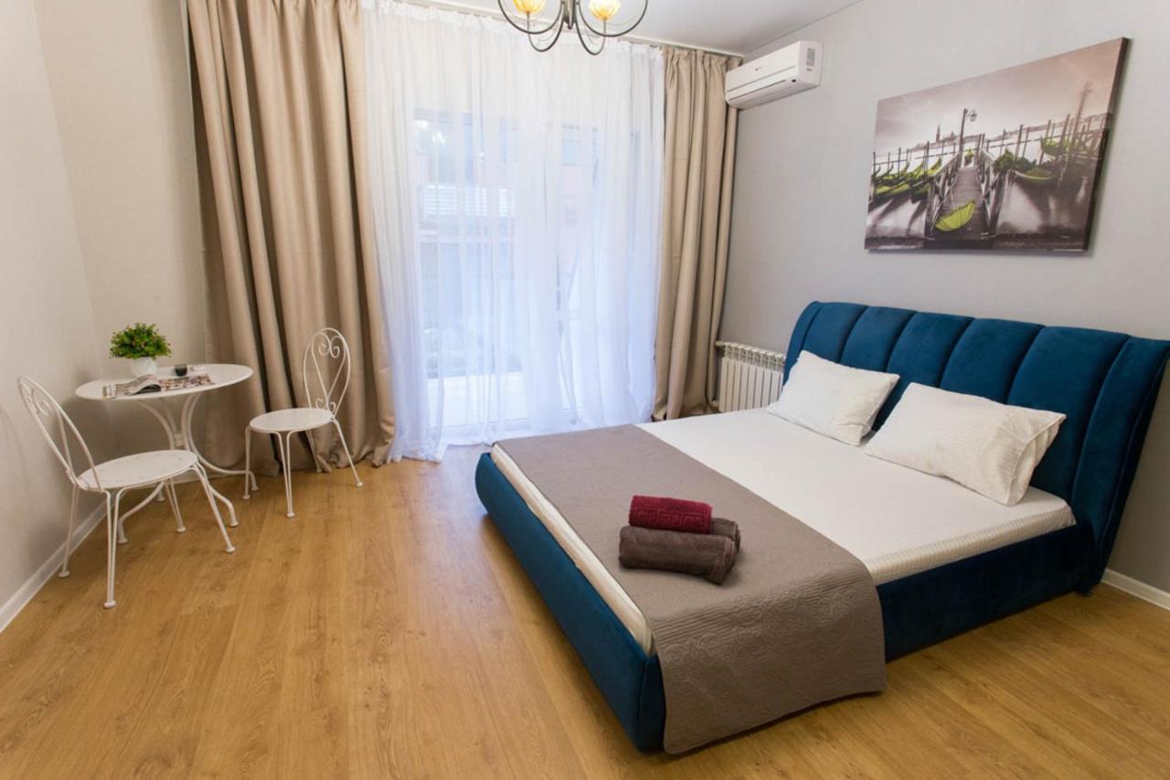 Studio Near Metro Yaroslava Mudroho, Universytet - Mykoly Khvylovoho Str 5-3 Κχαρκίβ Εξωτερικό φωτογραφία