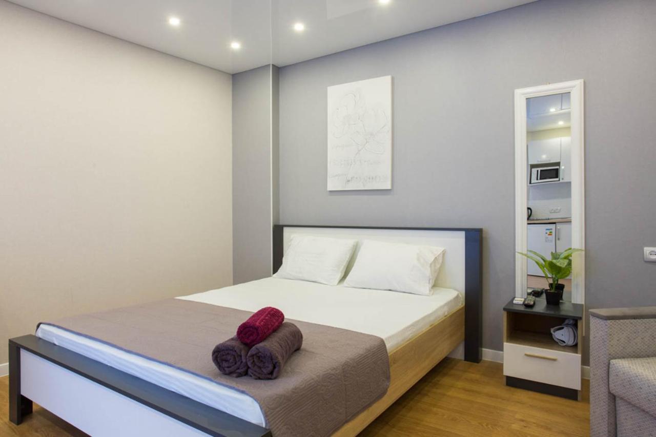 Studio Near Metro Yaroslava Mudroho, Universytet - Mykoly Khvylovoho Str 5-3 Κχαρκίβ Εξωτερικό φωτογραφία